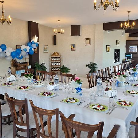 Family Hotel Bela Trjavna Kültér fotó