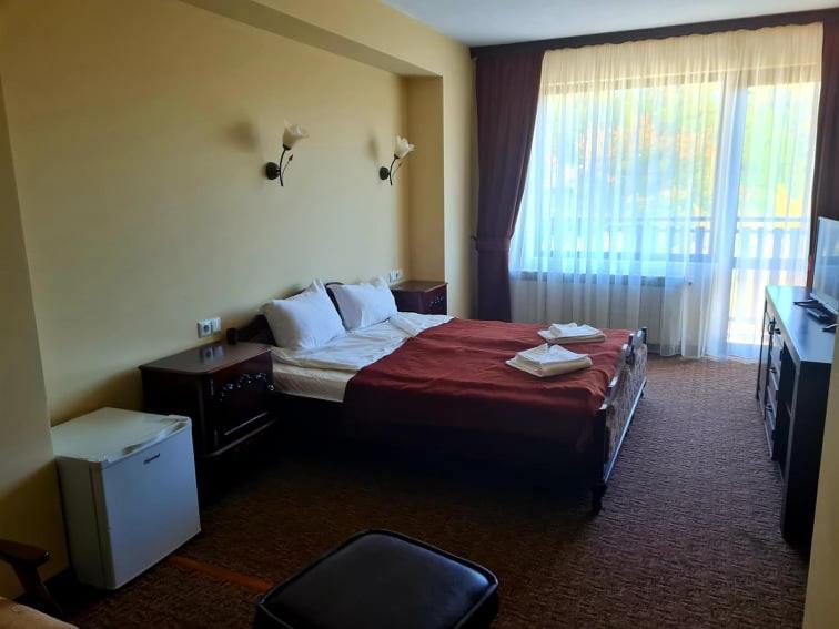 Family Hotel Bela Trjavna Kültér fotó