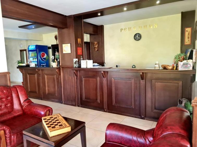 Family Hotel Bela Trjavna Kültér fotó