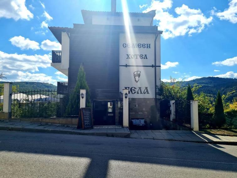 Family Hotel Bela Trjavna Kültér fotó