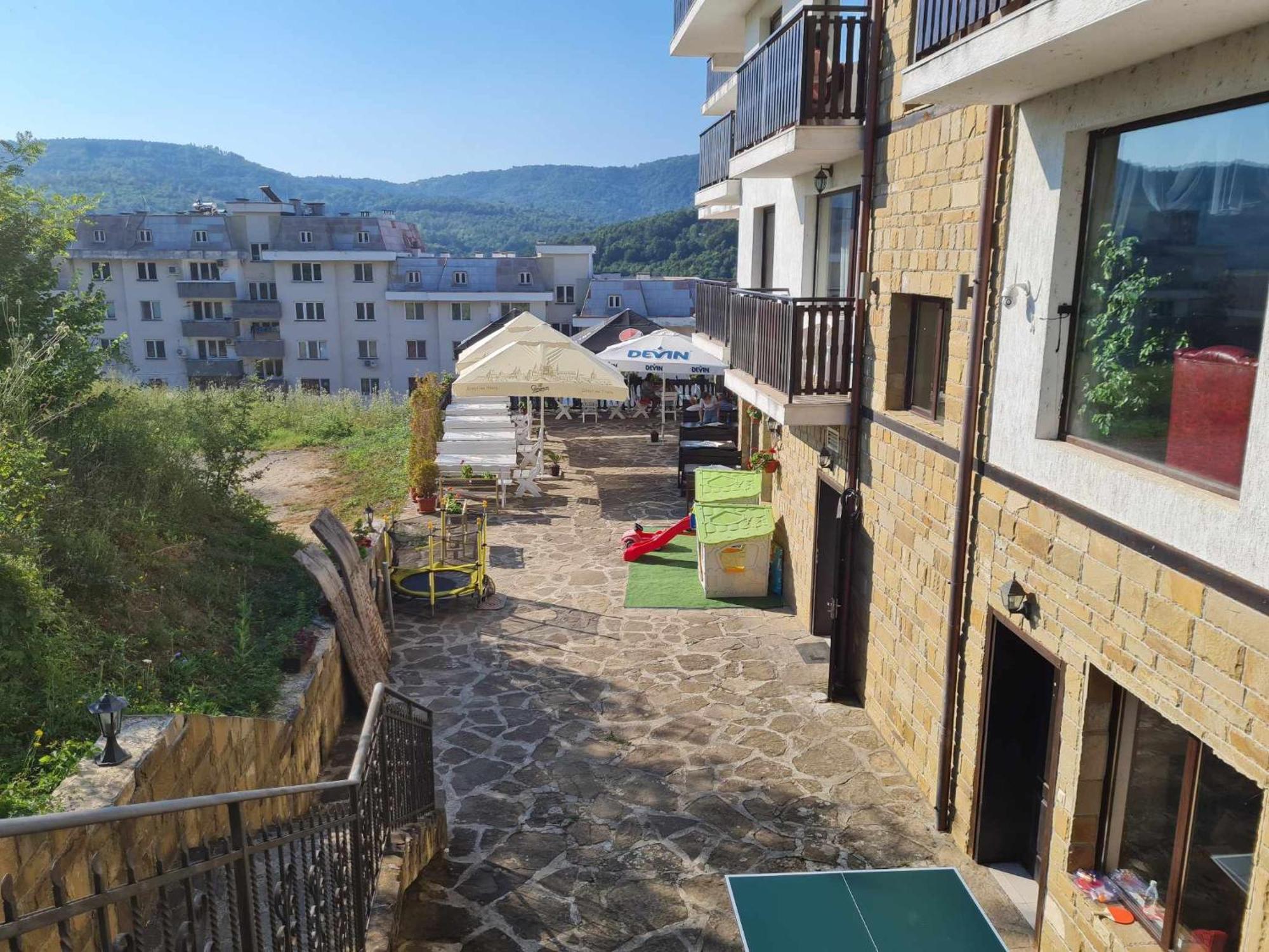 Family Hotel Bela Trjavna Kültér fotó